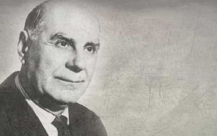 Αλέξανδρος Παπανούτσος